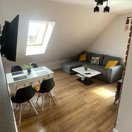Loft Apartment *